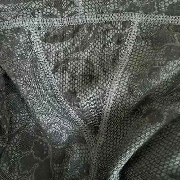 Athleta running Capri - Picture 6 of 8